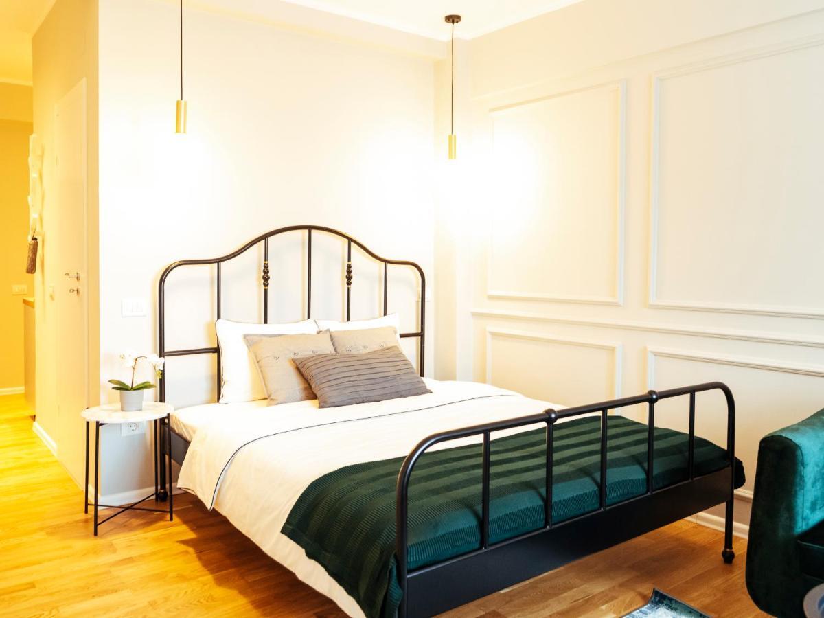 Apartamento Amazing Location - Superb View - Old Town Bucarest Exterior foto